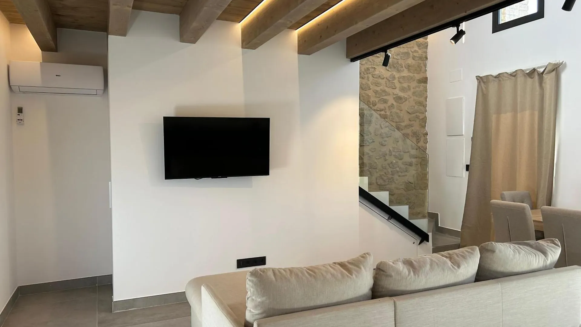 Cabana Blanca Turisme Rural Solsona 0*,  Spain